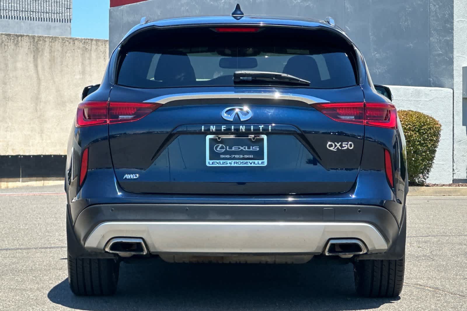 Used 2019 INFINITI QX50 Essential w/ Sensory Package AWD/4WD image 8
