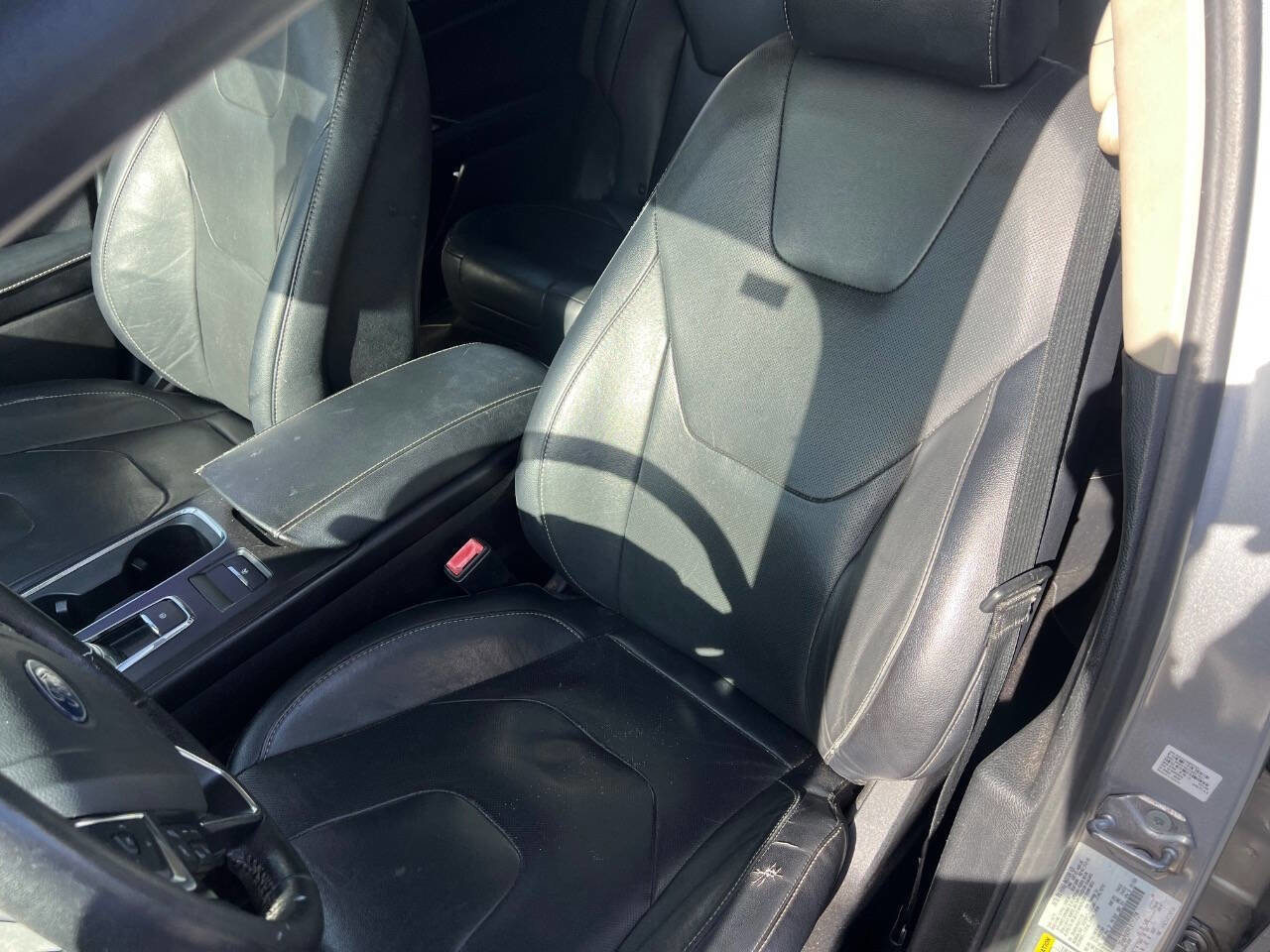 Used 2020 Ford Fusion Titanium image 15