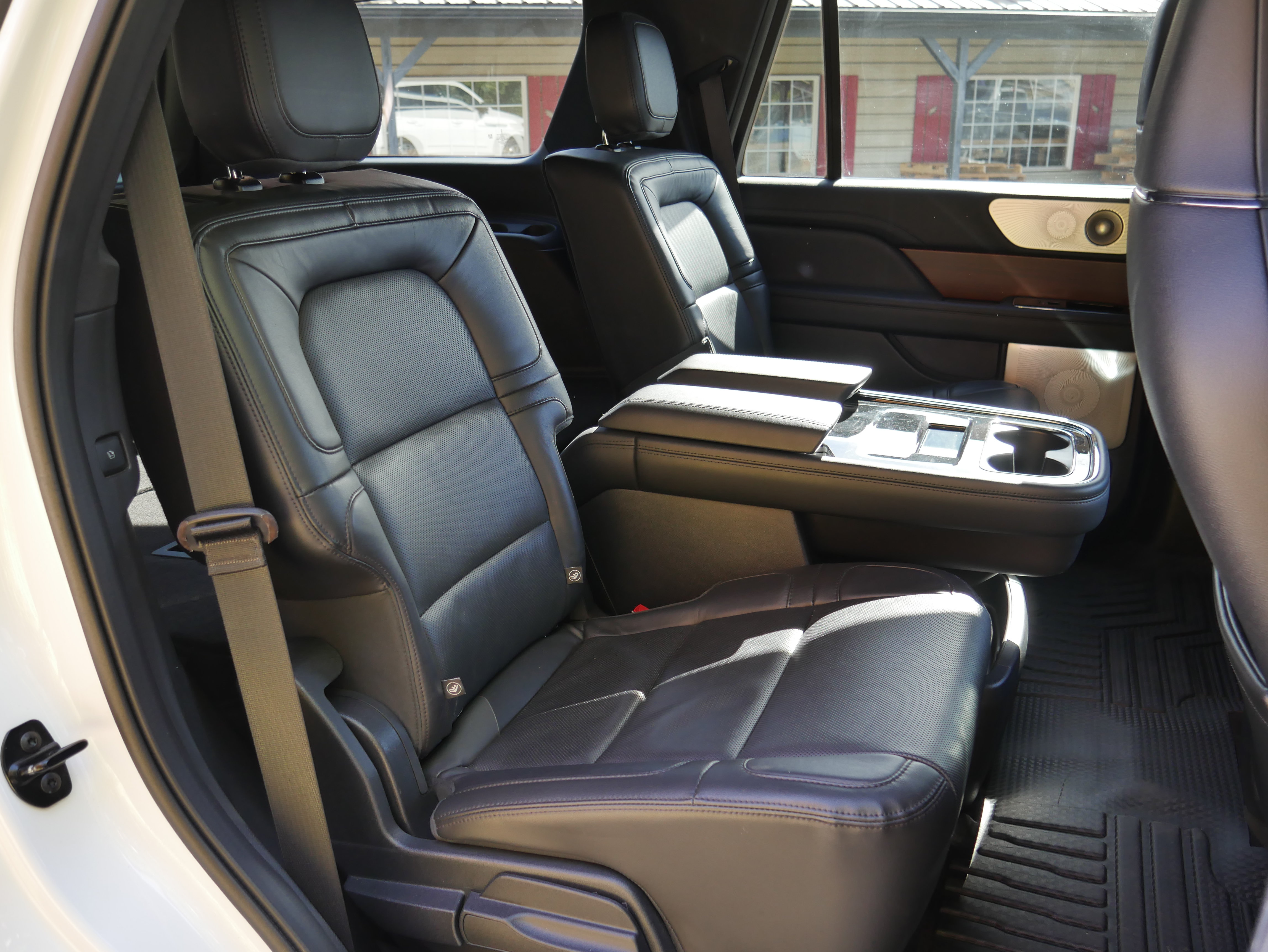 Used 2023 Lincoln Navigator Reserve w/ Equipment Group 201A AWD/4WD image 32