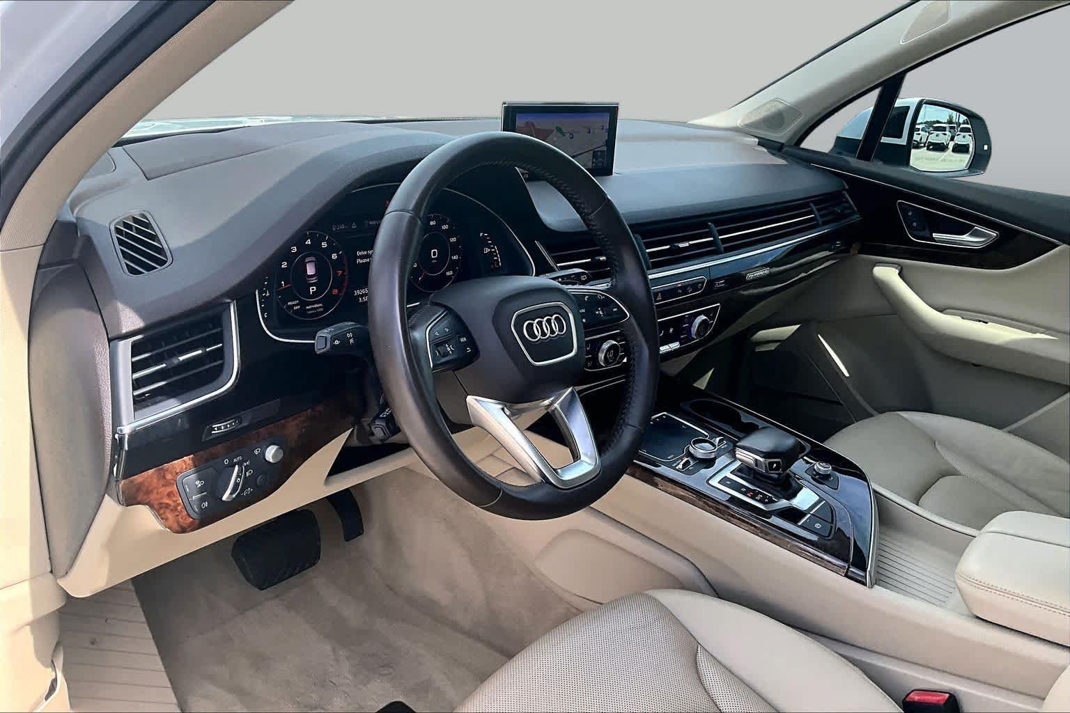 Used 2018 Audi Q7 3.0T Prestige w/ Prestige Package AWD/4WD image 16