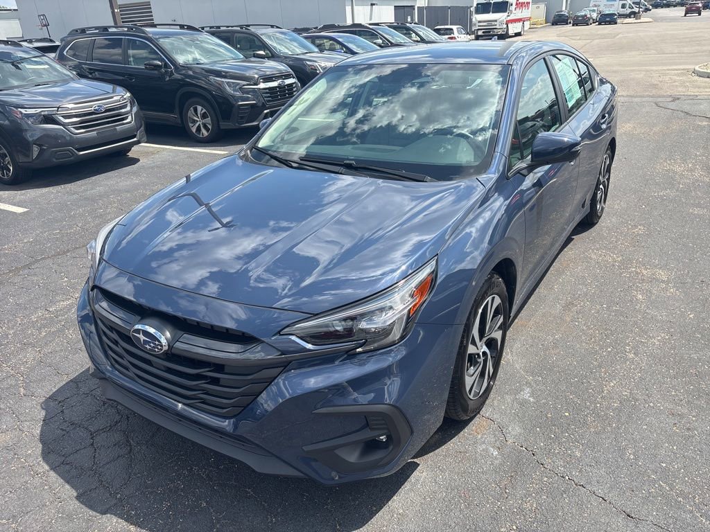 Certified 2025 Subaru Legacy Premium AWD/4WD image 6