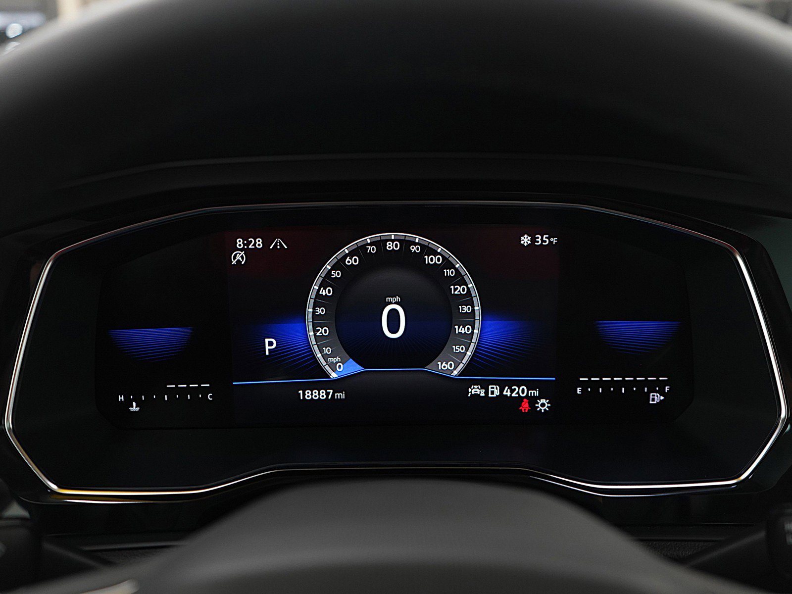 Used 2023 Volkswagen Jetta SE w/ Panoramic Sunroof Package image 22