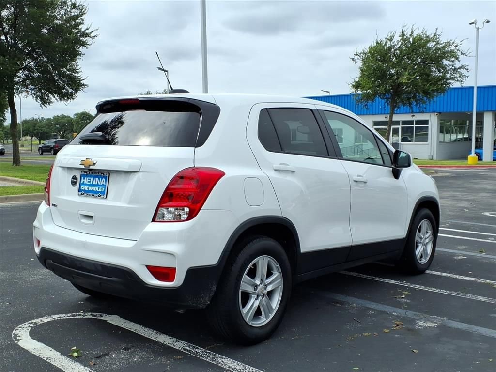 Used 2021 Chevrolet Trax LS w/ Tint and Cruise Package FWD image 5