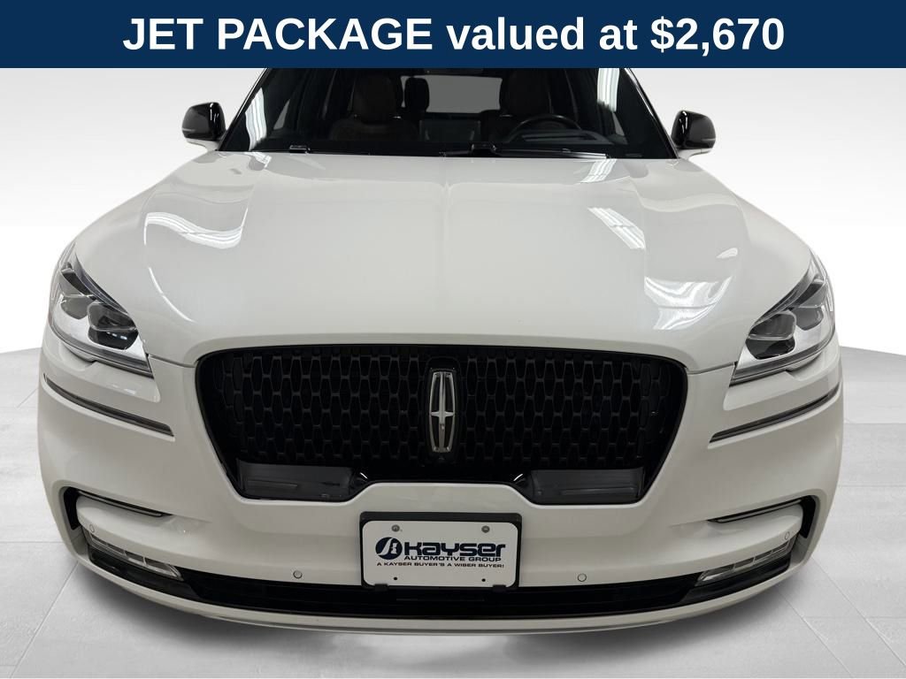 Used 2023 Lincoln Aviator Reserve w/ Equipment Group 201A image 5