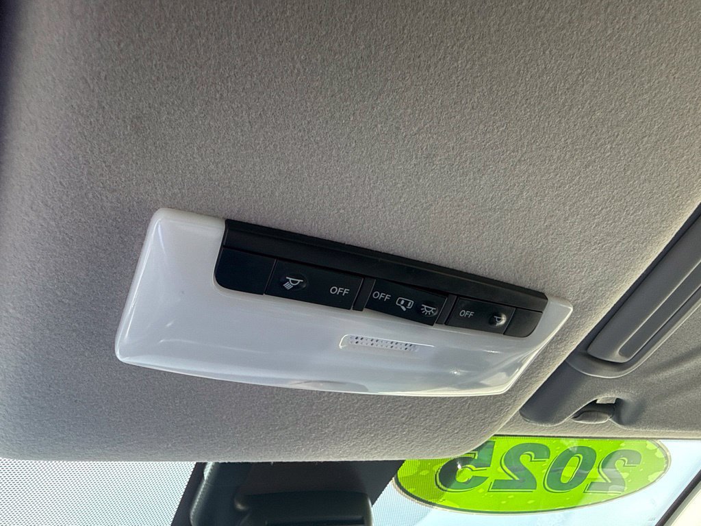 Used 2025 Nissan Versa SV FWD image 19
