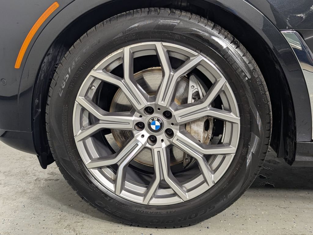 Used 2024 BMW X7 xDrive40i AWD/4WD image 9