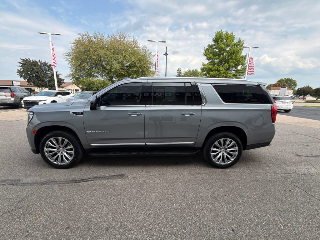 Certified 2023 GMC Yukon XL Denali AWD/4WD image 10