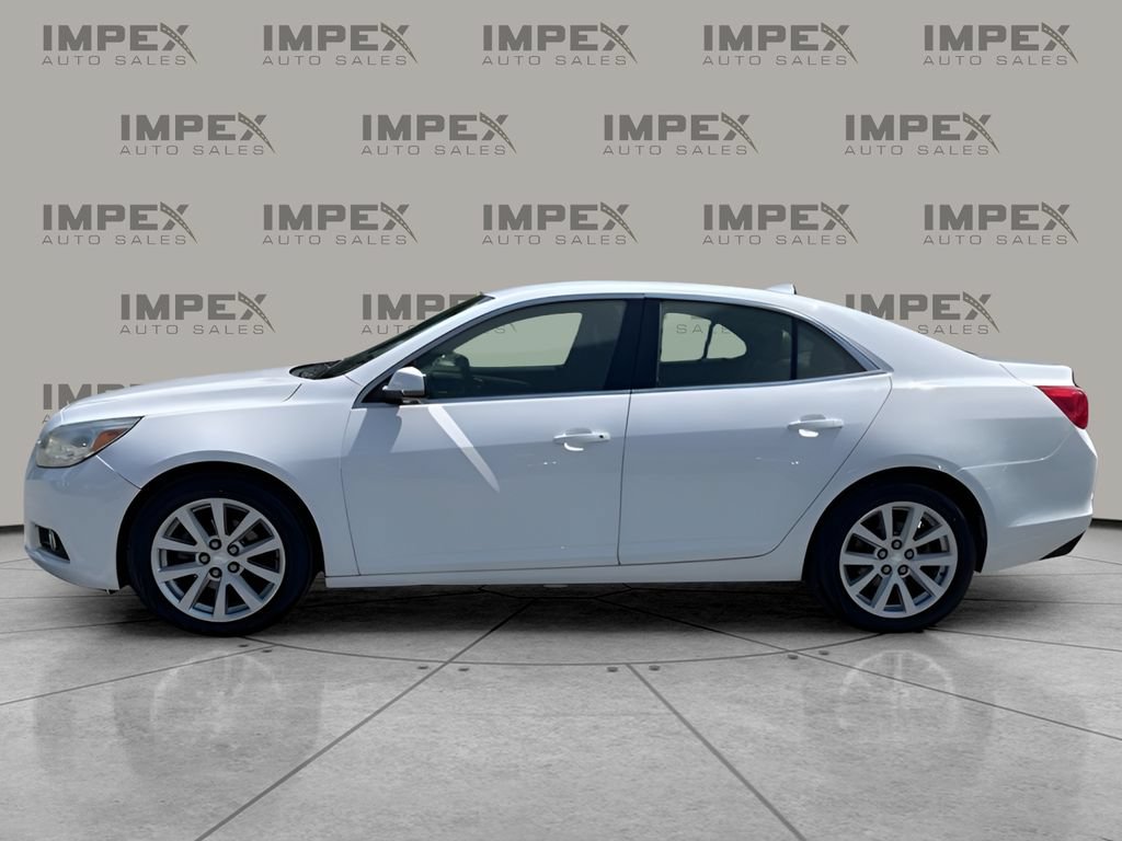 Used 2013 Chevrolet Malibu LT FWD image 2