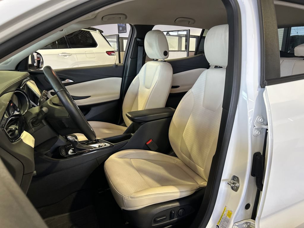 Certified 2023 Buick Encore GX Preferred w/ Cold Weather Comfort Package AWD/4WD image 17