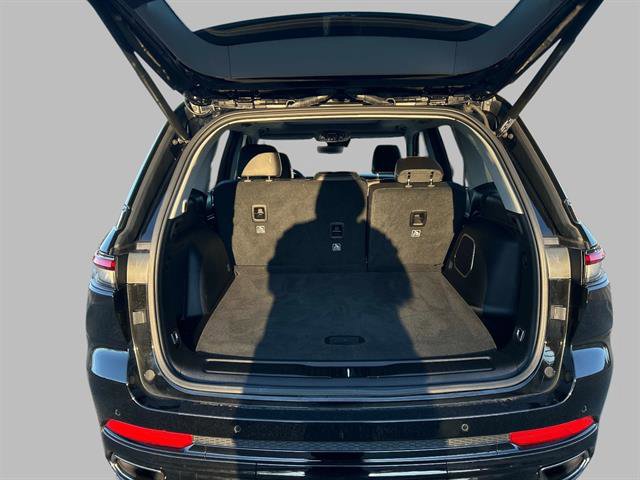 Used 2023 Jeep Grand Cherokee 30th Anniversary image 11