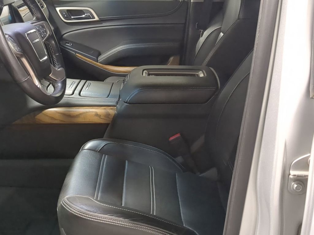 Used 2020 GMC Yukon XL Denali w/ Open Road Package AWD/4WD image 20