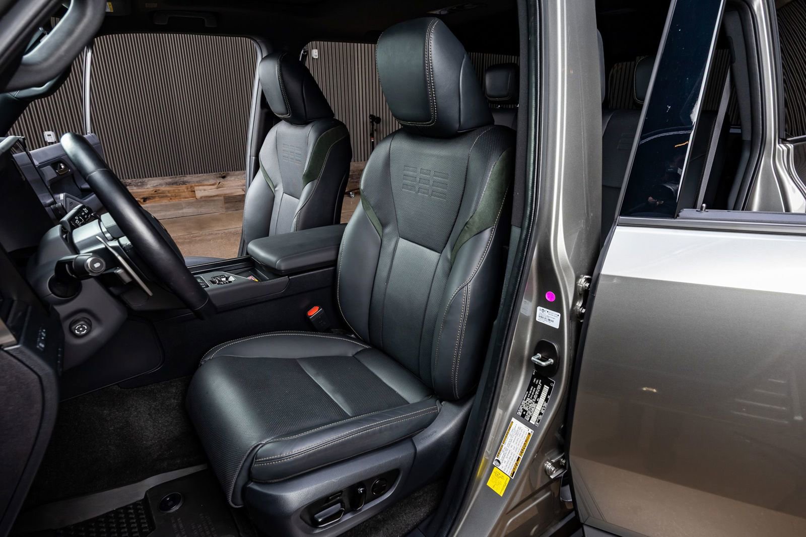 Used 2024 Lexus GX 550 image 30