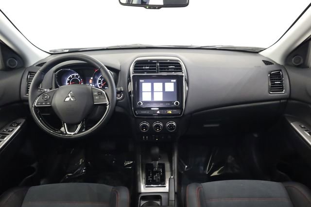 Used 2025 Mitsubishi Outlander Sport SE image 14