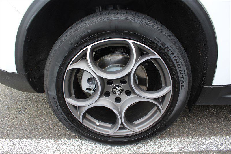 Used 2022 Alfa Romeo Stelvio Sprint image 33