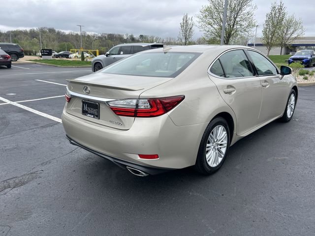 Used 2017 Lexus ES 350 w/ Luxury Package image 3