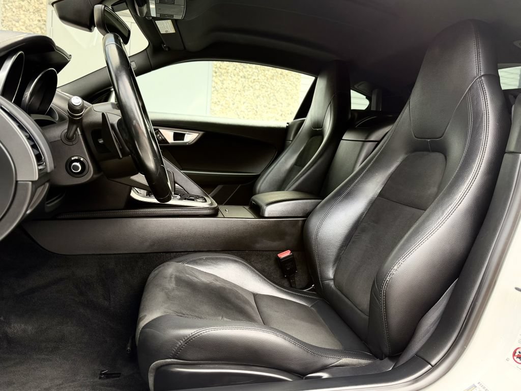Used 2017 Jaguar F-TYPE Coupe RWD image 13