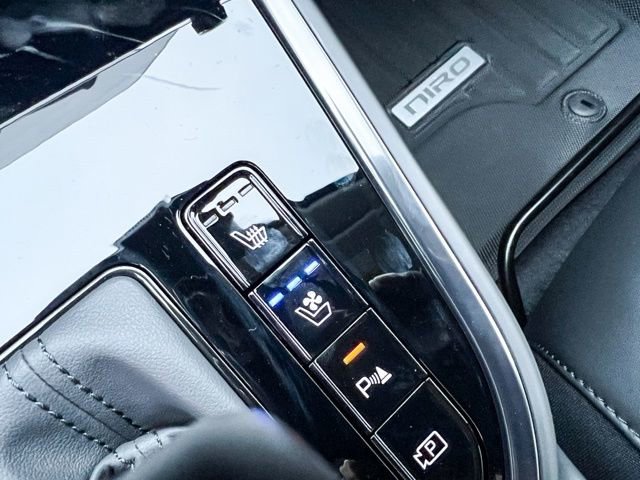 New 2025 Kia Niro SX image 22