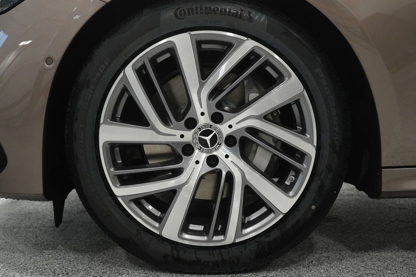 New 2026 Mercedes-Benz E 350 4MATIC Sedan image 12