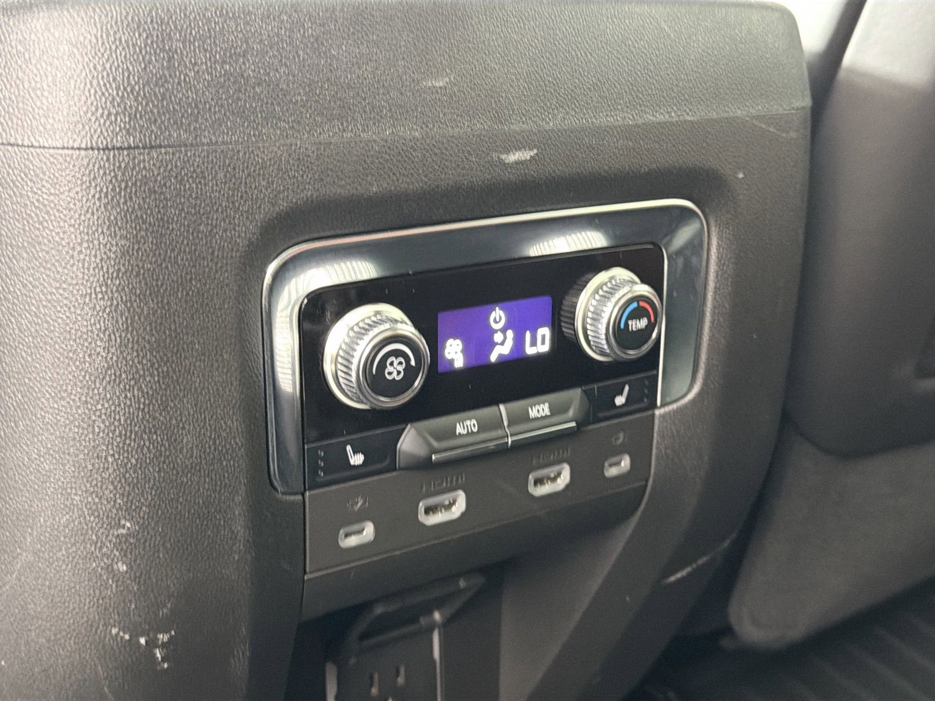 Used 2023 GMC Yukon XL Denali Ultimate image 27