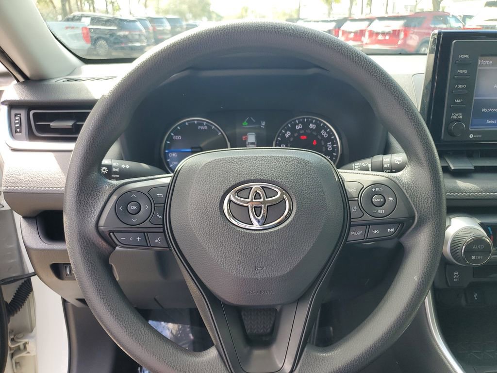 Used 2022 Toyota RAV4 XLE image 17