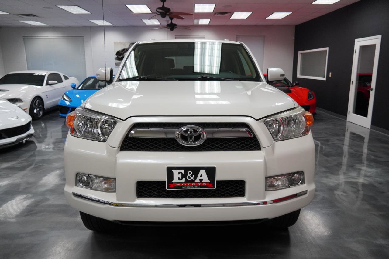 Used 2010 Toyota 4Runner Limited AWD/4WD image 9
