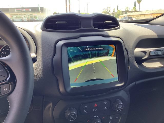 Used 2021 Jeep Renegade Latitude FWD image 19