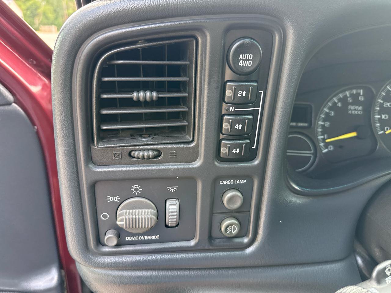 Used 2000 Chevrolet Silverado 1500 LS AWD/4WD image 18
