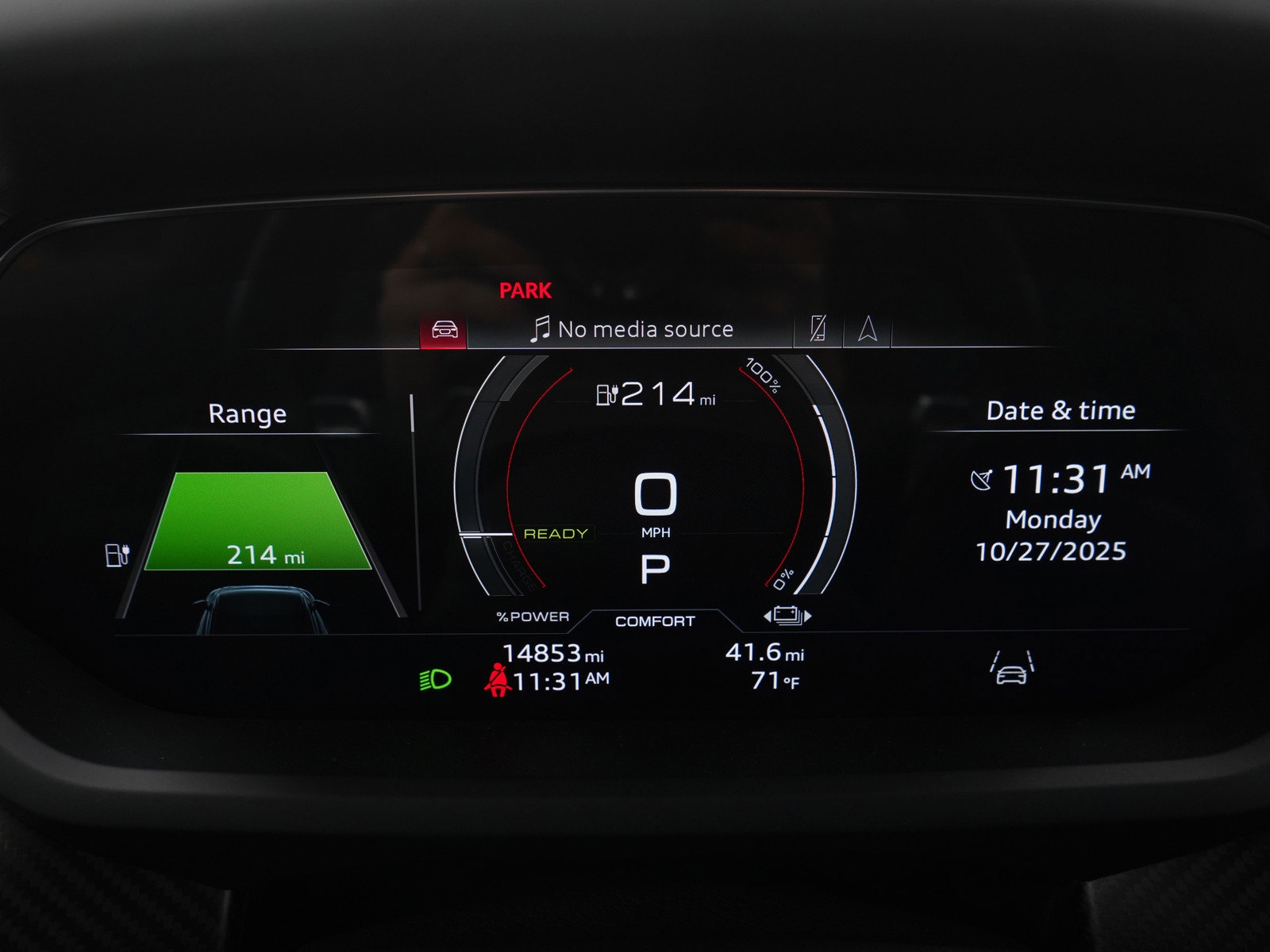 Used 2023 Audi e-tron GT Premium Plus w/ Performance Package image 29