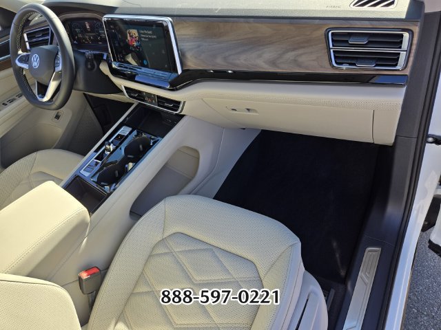 Certified 2024 Volkswagen Atlas SE FWD image 19