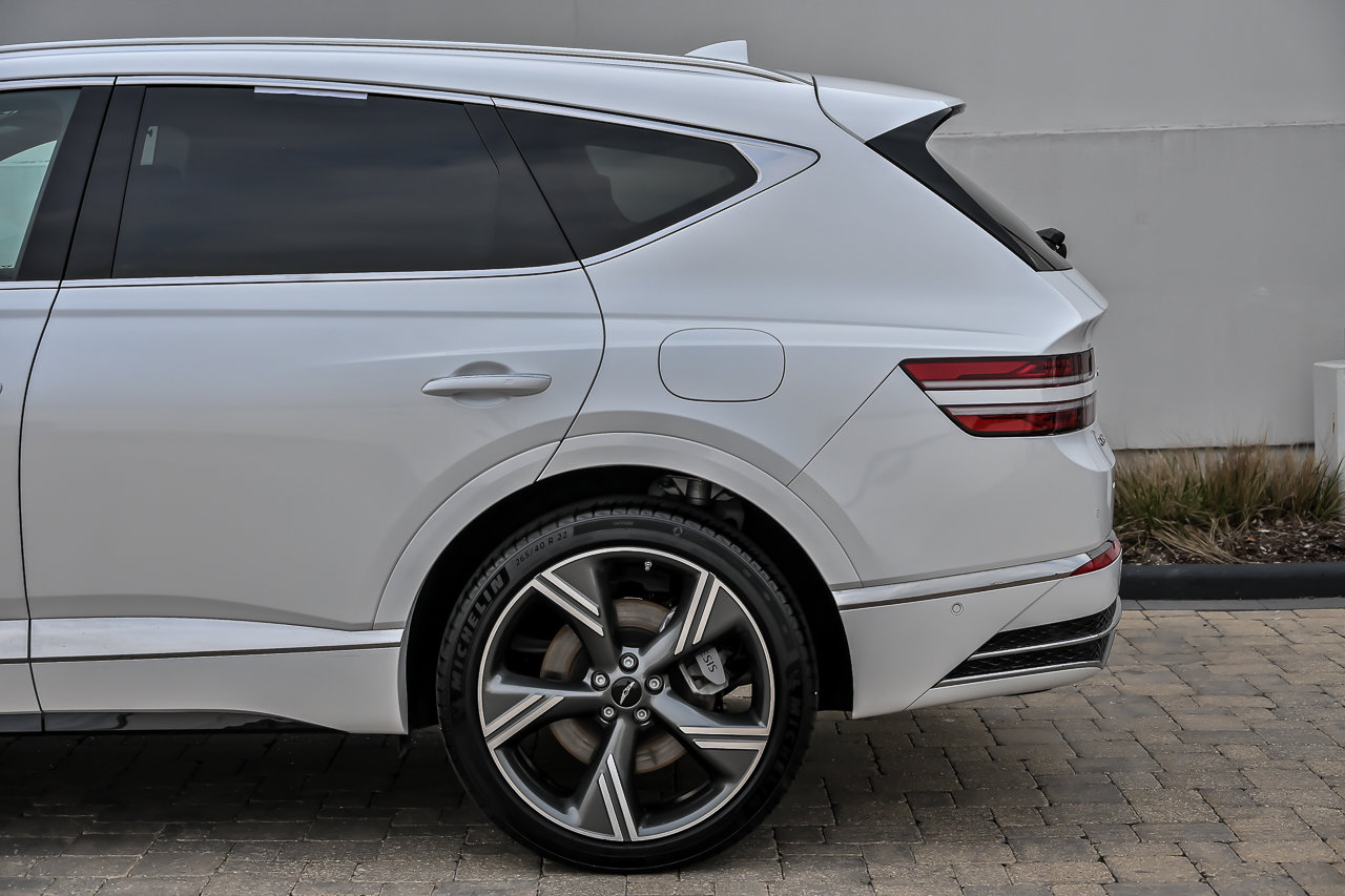 Used 2025 Genesis GV80 3.5T Prestige image 15