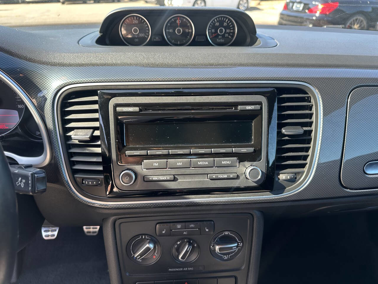 Used 2012 Volkswagen Beetle 2.0T image 15