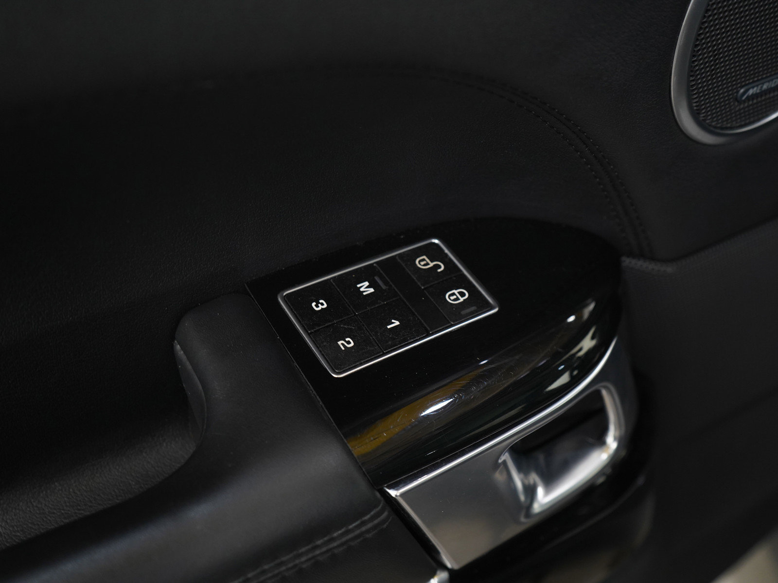 Used 2013 Land Rover Range Rover HSE AWD/4WD image 27