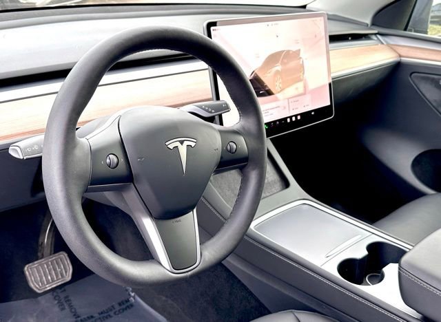 Used 2024 Tesla Model Y Performance AWD/4WD image 14