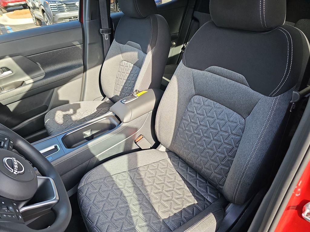 New 2026 Nissan Kicks SV w/ Charging Package FWD image 19