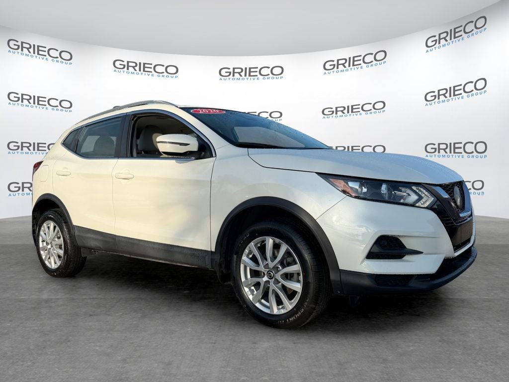 Used 2020 Nissan Rogue Sport SV FWD image 1