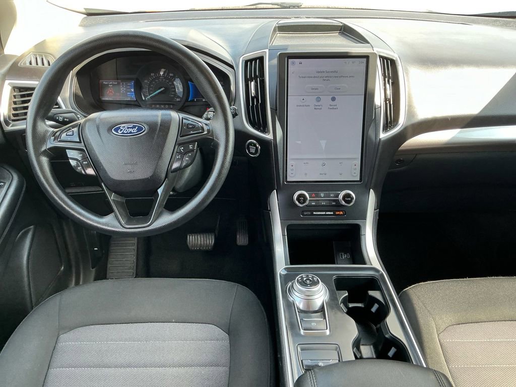 Used 2024 Ford Edge SE w/ Black Appearance Package AWD/4WD image 17