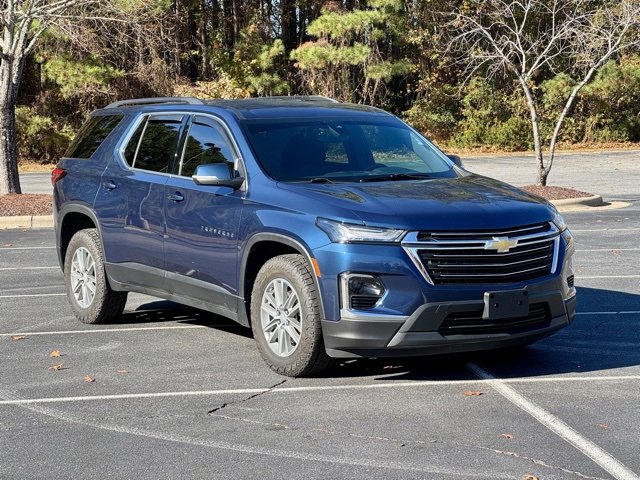 Used 2023 Chevrolet Traverse LT image 11
