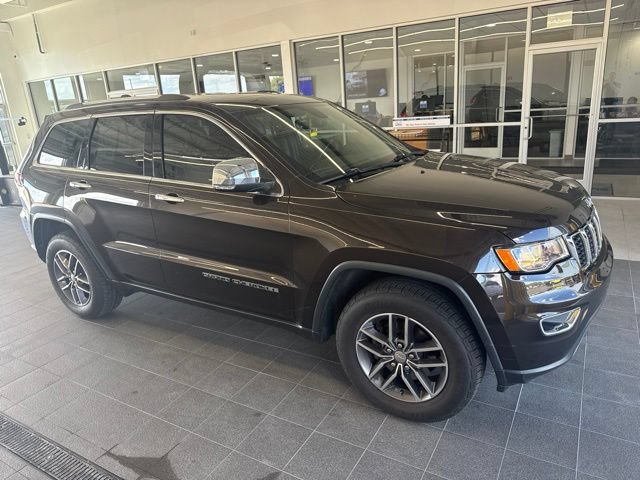 Used 2017 Jeep Grand Cherokee Limited AWD/4WD image 2