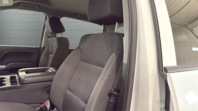 Used 2018 Chevrolet Silverado 1500 LT w/ LT Eassist Package image 23