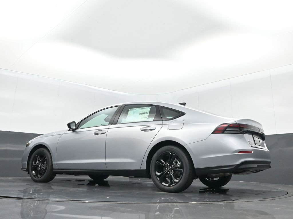 New 2025 Honda Accord SE image 17
