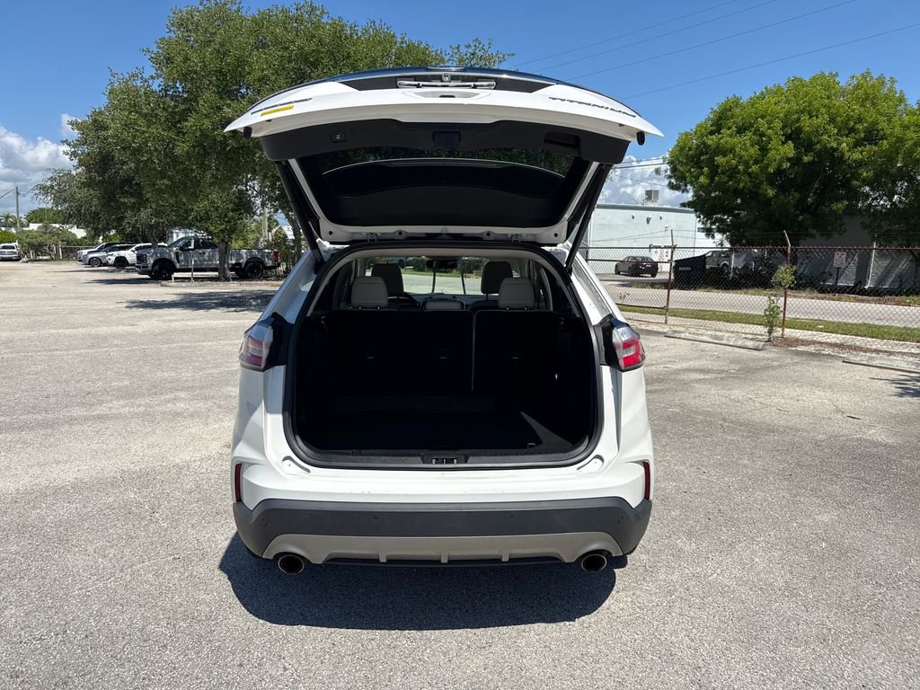 Used 2020 Ford Edge Titanium FWD image 27