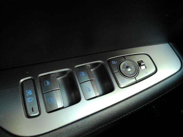 Used 2023 Hyundai Palisade SE FWD image 33