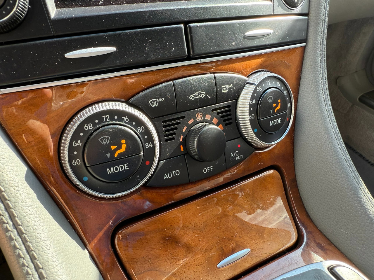 Used 2012 Mercedes-Benz SL 550 image 46