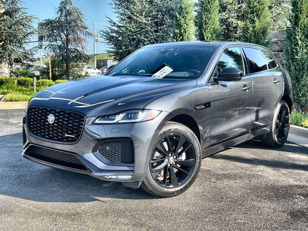 Used 2025 Jaguar F-PACE R-Dynamic S image 1