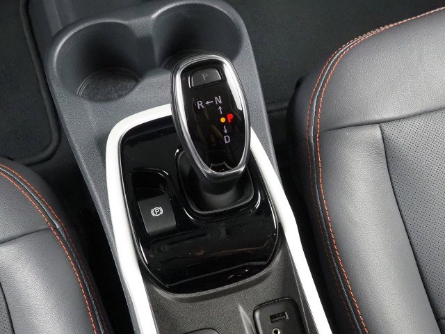 Used 2021 Chevrolet Bolt Premier w/ Infotainment Package FWD image 18