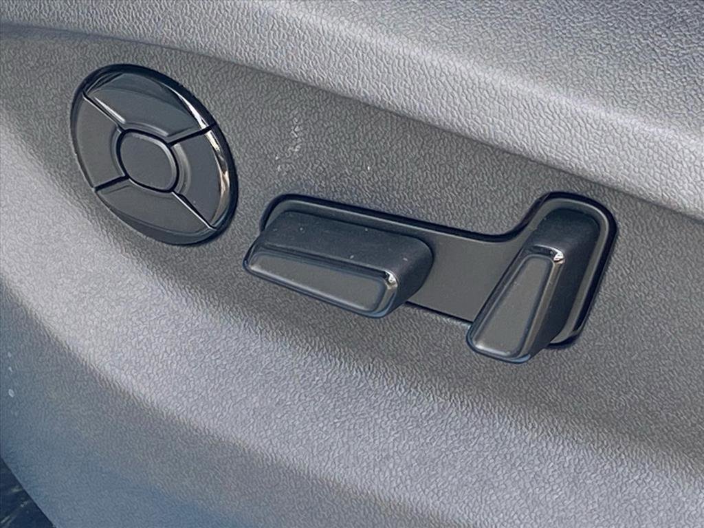 New 2026 Volkswagen Tiguan SE AWD/4WD image 3