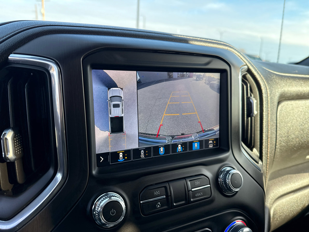 Used 2021 GMC Sierra 1500 AT4 w/ AT4 Value Package image 25