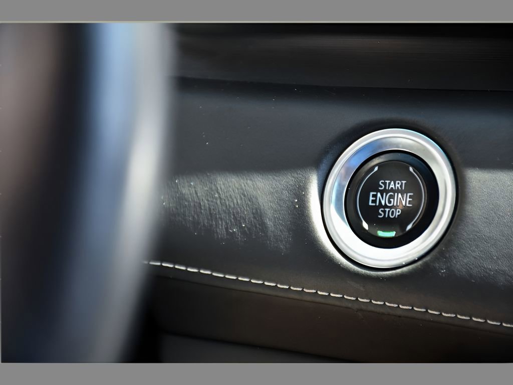 Used 2021 Cadillac Escalade Premium Luxury Platinum AWD/4WD image 35