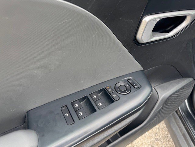 Used 2025 Kia K4 LXS image 12