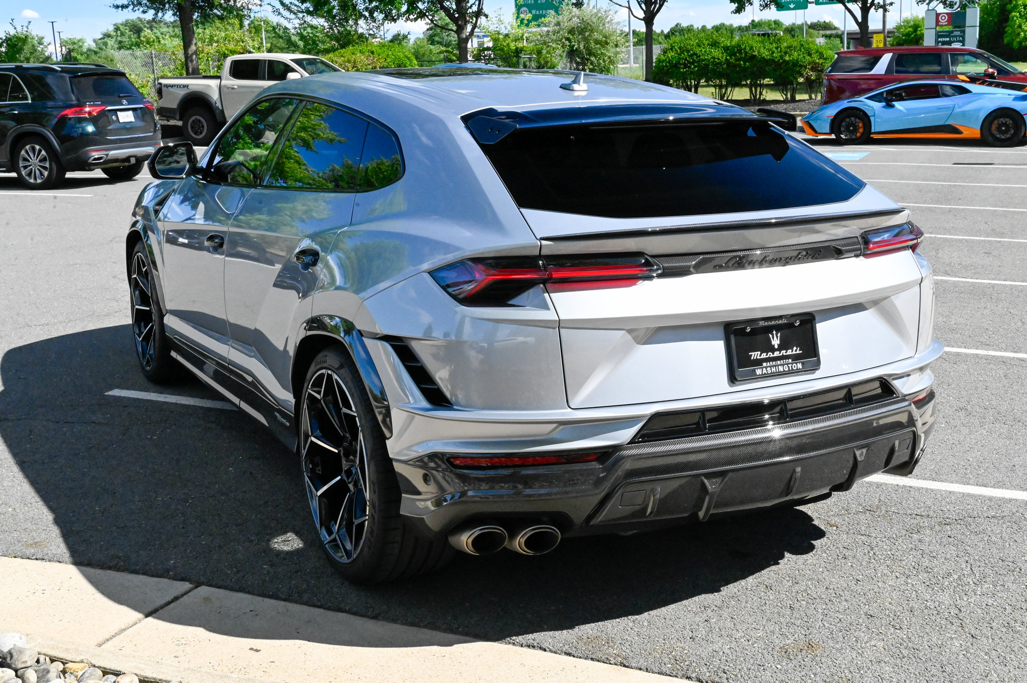 Used 2024 Lamborghini Urus Performante AWD/4WD image 7